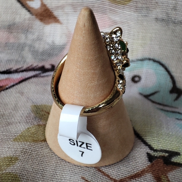 Leopard Cougar Panther Size 7 NEW Rhinestone Gold Tone Ring Green Enamel Eyes - Picture 5 of 6